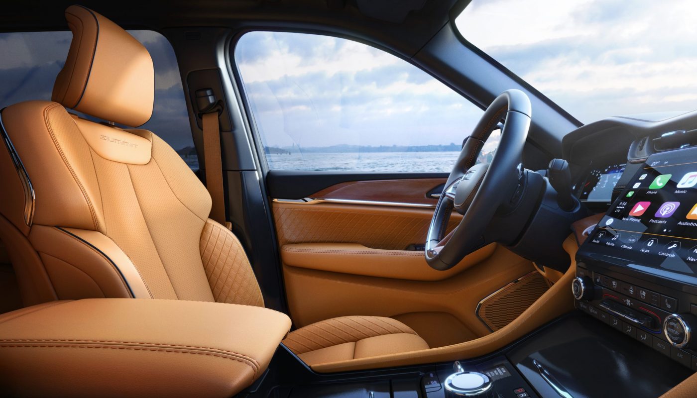 Jeep Grand Cherokee Summit Reserve Interior